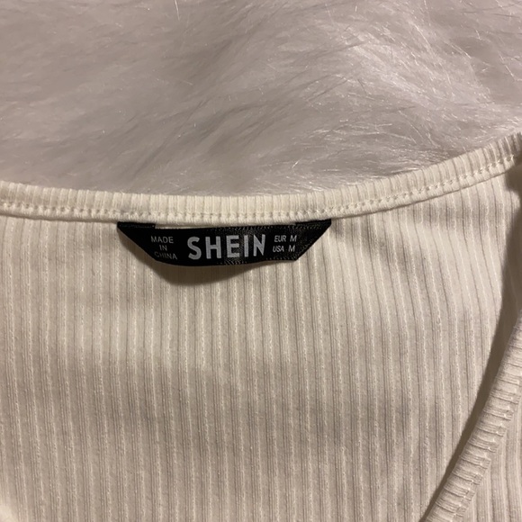 SHEIN crop top - Picture 3 of 3